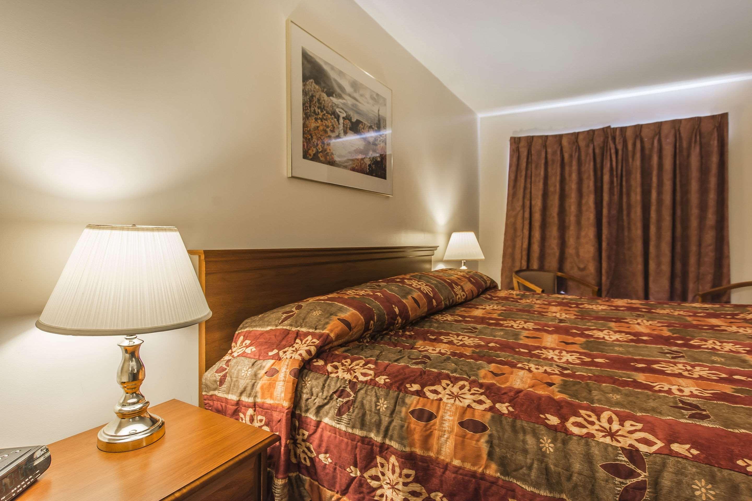 Econo Lodge Inn & Suites Saint-Jean Extérieur photo