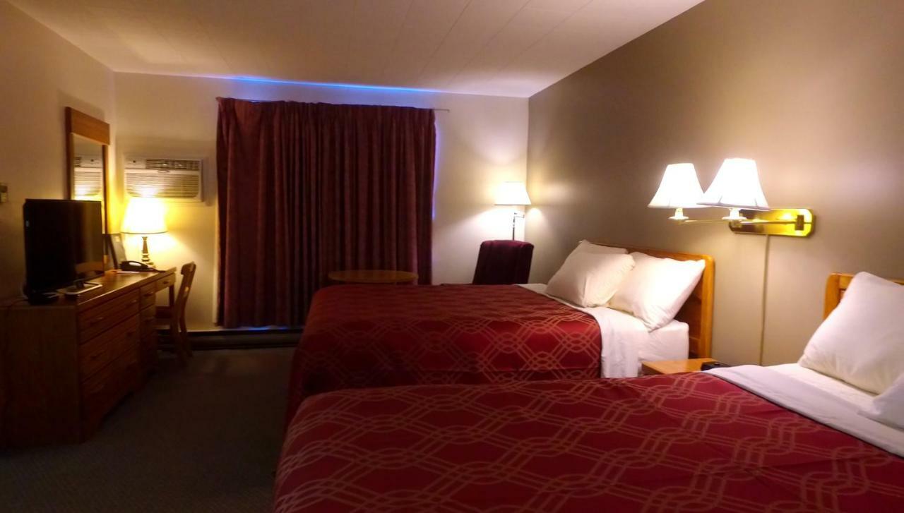 Econo Lodge Inn & Suites Saint-Jean Extérieur photo