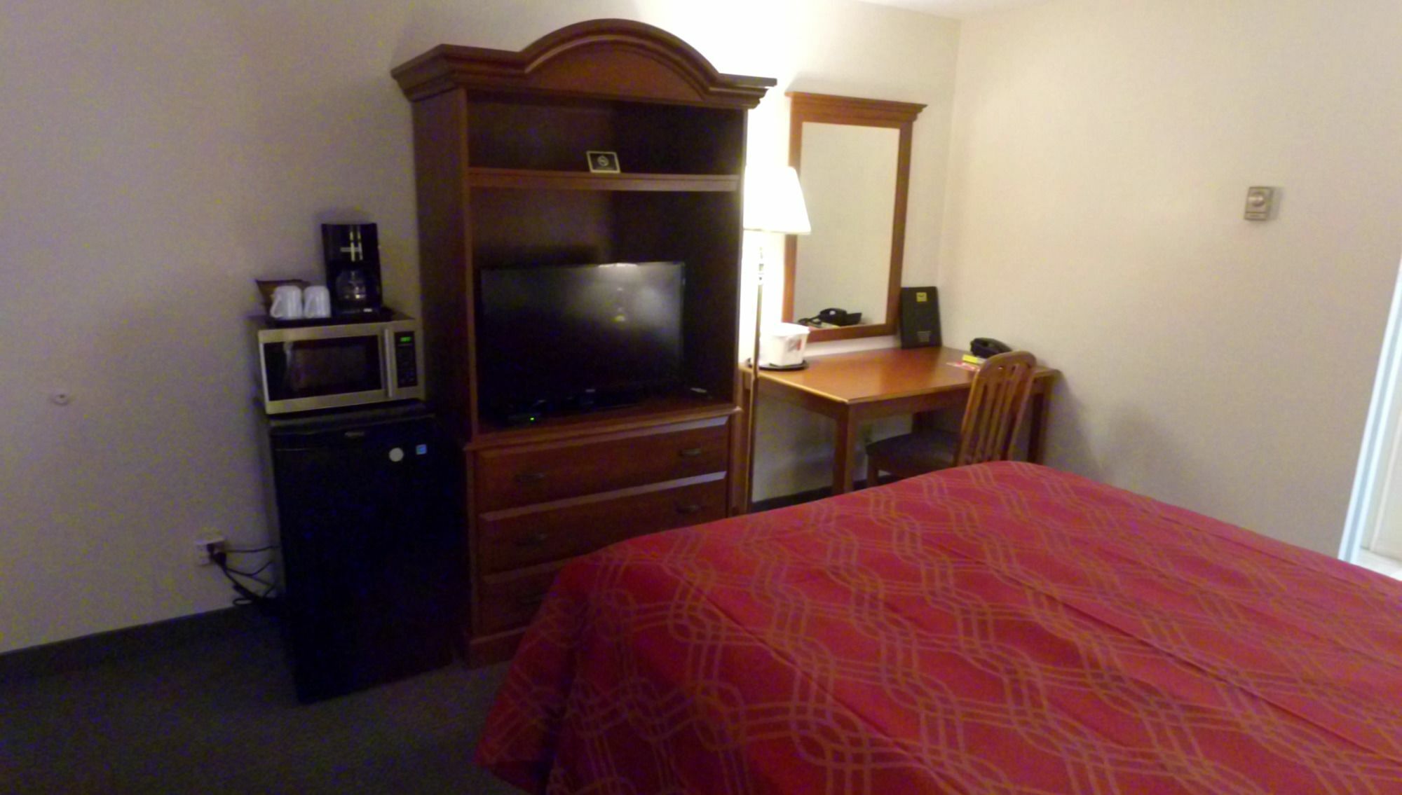 Econo Lodge Inn & Suites Saint-Jean Extérieur photo