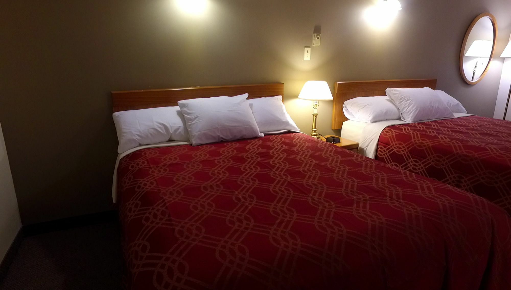 Econo Lodge Inn & Suites Saint-Jean Extérieur photo